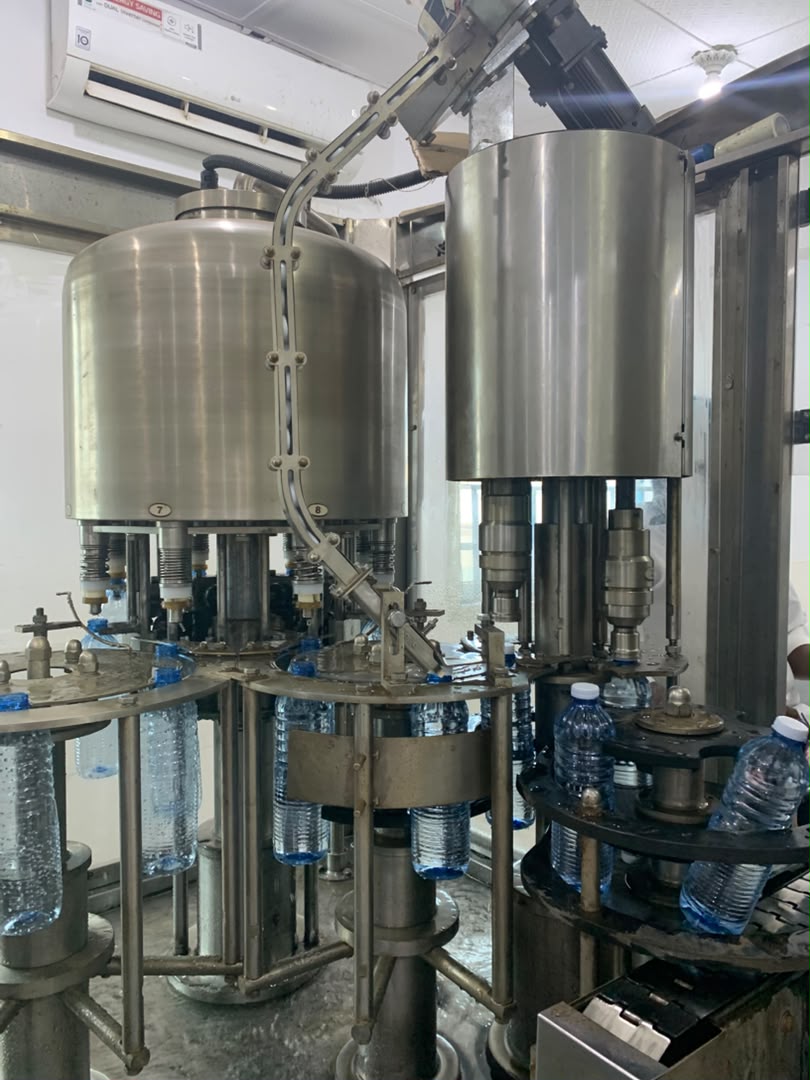 Rotary capping and filling machine at the Brate facility